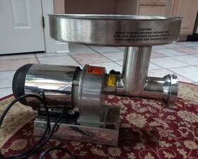 08-2201 Cabelas 1hp #22 Commercial Grade Electric Grinder