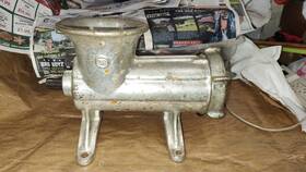 Ob. 711181410006 32 Large Meat Grinder Chopper Brand