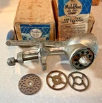 Maid Of Honor Food & Meat Chopper Grinder W/ Box Original Complete No. 4702. Fixed Price $25.00.