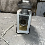Vintage Magic Hostess Heavy Duty 5600 Meat Food Electric Grinder Chopper Works. Fixed Price $39.00.