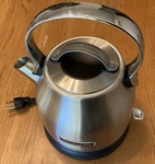 Kitchenaid 1.25 Electric Water Kettle Stainless Steel KEK1222SX Auto Shut Off. Fixed Price $60.00.