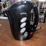 Sunbeam Black Electric Kettle 7.5 Cup. Fixed Price $10.00.