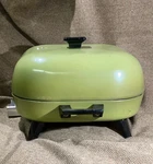 Sunbeam Corp. Canada *working* Electric Fry Pan Avocado Green Euc P-400-P. Fixed Price $39.99.