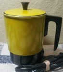 Vtg World Electric Hot Pot WNEP-4C Enameled Aluminium Cup Avocado Green Mcm. Fixed Price $12.00.