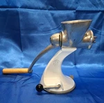 Spong & Co. Meat Grinder/ Mincer. Suction Cup Base - Made England. Fixed Price $12.00.