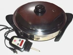 Saladmaster Oil Core Electric 5QT. Skillet 304/316TI Titanium Stainless Vapo Lid. Fixed Price $675.00.