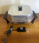 Vtg Square Sunbeam Electric Skillet Fry Pan 1250W Plug Vent Lid Immersible Works. Fixed Price $44.00.