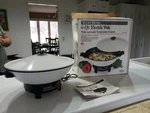 White West Bend Electric Wok Qt 79616 1992. Fixed Price $39.99.