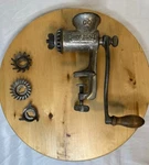 Vintage Universal NO.00 Food And Meat Chopper Grinder 4 Blades Clamp On. Fixed Price $14.00.