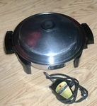West Bend Kitchen Craft 11 Electric Fry Skillet 900 Watts Liquid Core Lid Plug. Fixed Price $40.00.