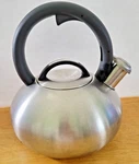 Cuisinart CTK-SS4 Aura Stainless Steel Tea Kettle Silver 2QT Whistles V#36654. Fixed Price $16.95.