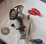 Vintage Table Mount Meat Grinder #25 "maid Of Honor" 4703-25 With Blue Handle. Fixed Price $38.22.