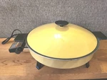West Bend 12" Electric Skillet Harvest Yellow Round Fry Pan Country Inn 13360. Fixed Price $40.00.