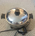 Vintage Rena-ware Liquid Core Dutch Oven Electric Skillet. Tested. Fixed Price $100.00.