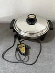 Kitchen Craft West Bend 11" Electric Skillet Liquid Core Vented Lid Stainless. Fixed Price $55.00.