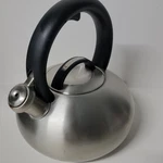 Cuisinart CTK-SS4 Aura Stainless Steel Tea Kettle Silver 2QT Whistles V#36654. Fixed Price $15.99.