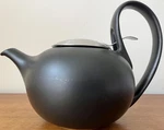 Chantal Black Ceramic 3-CUP/0,7L Tea Pot Kettle Classic Loop+strainer #92-TP20J. Fixed Price $28.95.