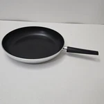 12" Wear-ever Aluminum Nonstick Skillet Frying Pan Wearever Lid. Fixed Price $19.95.