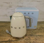 Smeg Retro Electric Variable Kettle Model KLF03CRUS In Creme - New. Fixed Price $199.95.