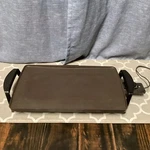 Vintage Presto Family Sized Electric Griddle Diamond Coat Finish Non-stick 07042. Fixed Price $39.95.