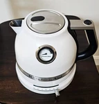 Kitchenaid KEK1522FP Pro Line Frosted Pearl White 1.5 Liter Electric Kettle. Fixed Price $80.00.