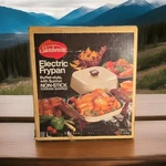 Rare Vintage Sunbeam 7-446 Electric Frypan Buffet Style Sunron Non-stick New. Fixed Price $85.99.
