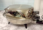 Aristo Craft Electric Skillet Stainless Steel W Lid Legs. Fixed Price $39.00.