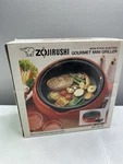 New! Zojirushi Gourmet Mini Griller/skillet Red Kon Stick Electric EP-QC07. Fixed Price $134.99.