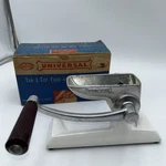 Vintage 1950 Universal Deluxe Tab-l-top Food And Meat Chopper 1595 White Box. Fixed Price $19.99.