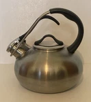 Chantal SL37-LOOP Brs Stainless Steel Whistling Tea Kettle 1.8QT Ergonomic. Fixed Price $24.99.