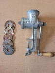 Vintage Keystone No. 20 Table Mount Hand Crank Meat Grinder Includes 5 Blades?. Fixed Price $29.99.